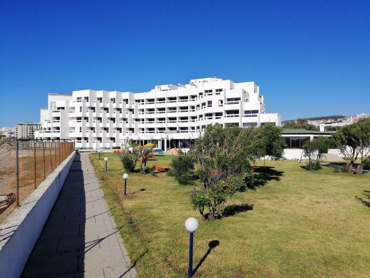 Umh Tarik Hotel Tanger Zewnętrze zdjęcie